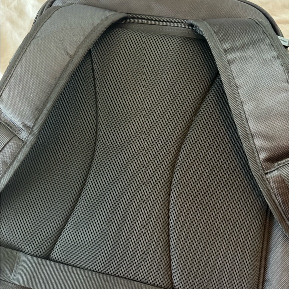 Amazon Basics Carry-On Travel Backpack LIKE NEW!!!!! - Picture 2 of 14